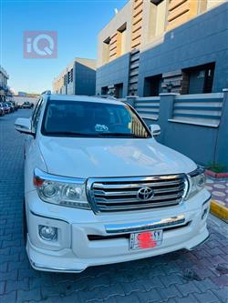 تۆیۆتا لاند کروزەر